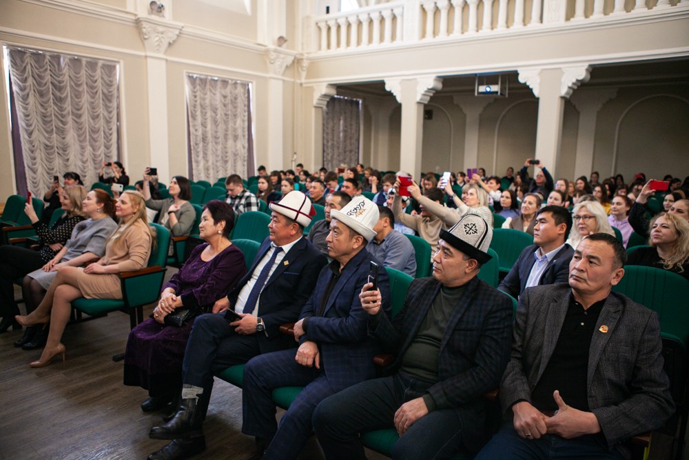 Преподаватели Ошского государственного педагогического университета выступили с концертом на сцене Елабужского института КФУ