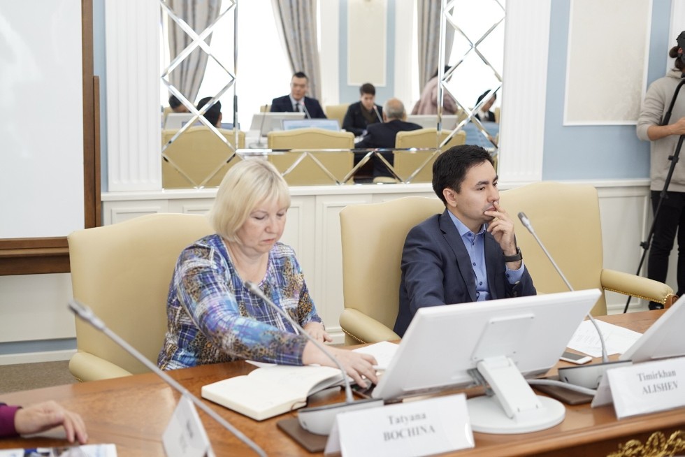 Student recruitment and other matters discussed with Chengdu company Beijing Tianfu and Sichuanese schools