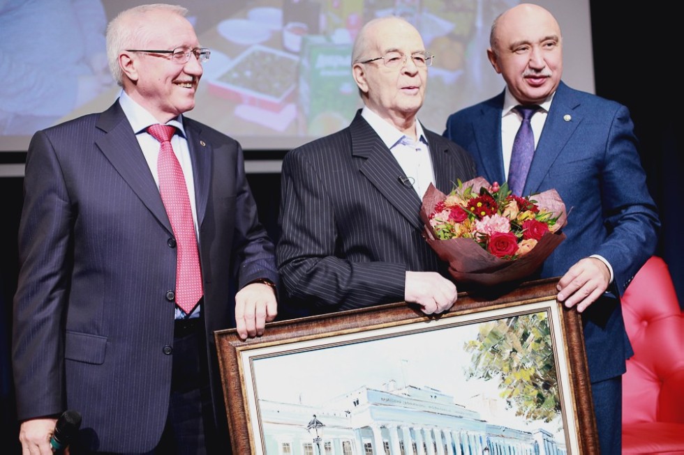 Honorary Professor Andrey Root Celebrates 90th Birthday