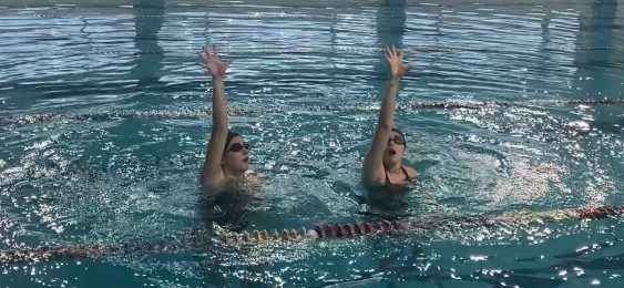 Предновогодний турнир по синхронному плаванию среди студентов третьекурсников ИФМиБ Предновогодний турнир по синхронному плаванию среди студентов третьекурсников ИФМиБ