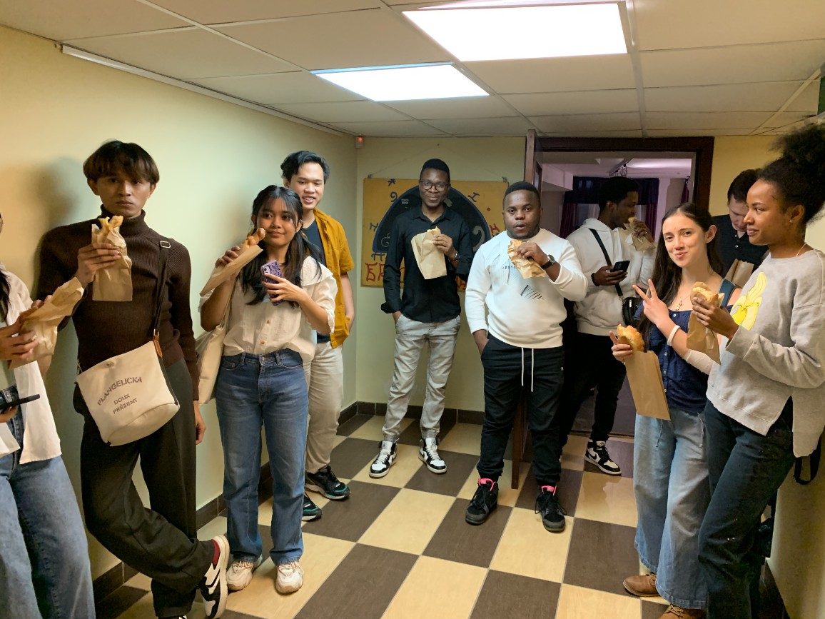 '��� ������������'