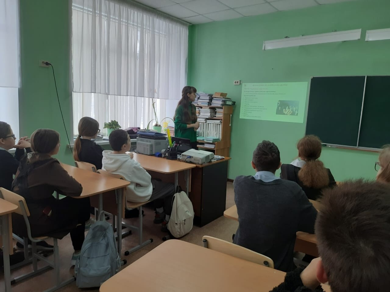 Студенты проводят профориентационную работу Студенты проводят профориентационную работу