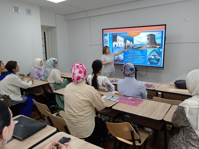 Преподаватели Елабужского института провели профориентационные встречи в учебных заведениях Узбекистана Преподаватели Елабужского института провели профориентационные встречи в учебных заведениях Узбекистана