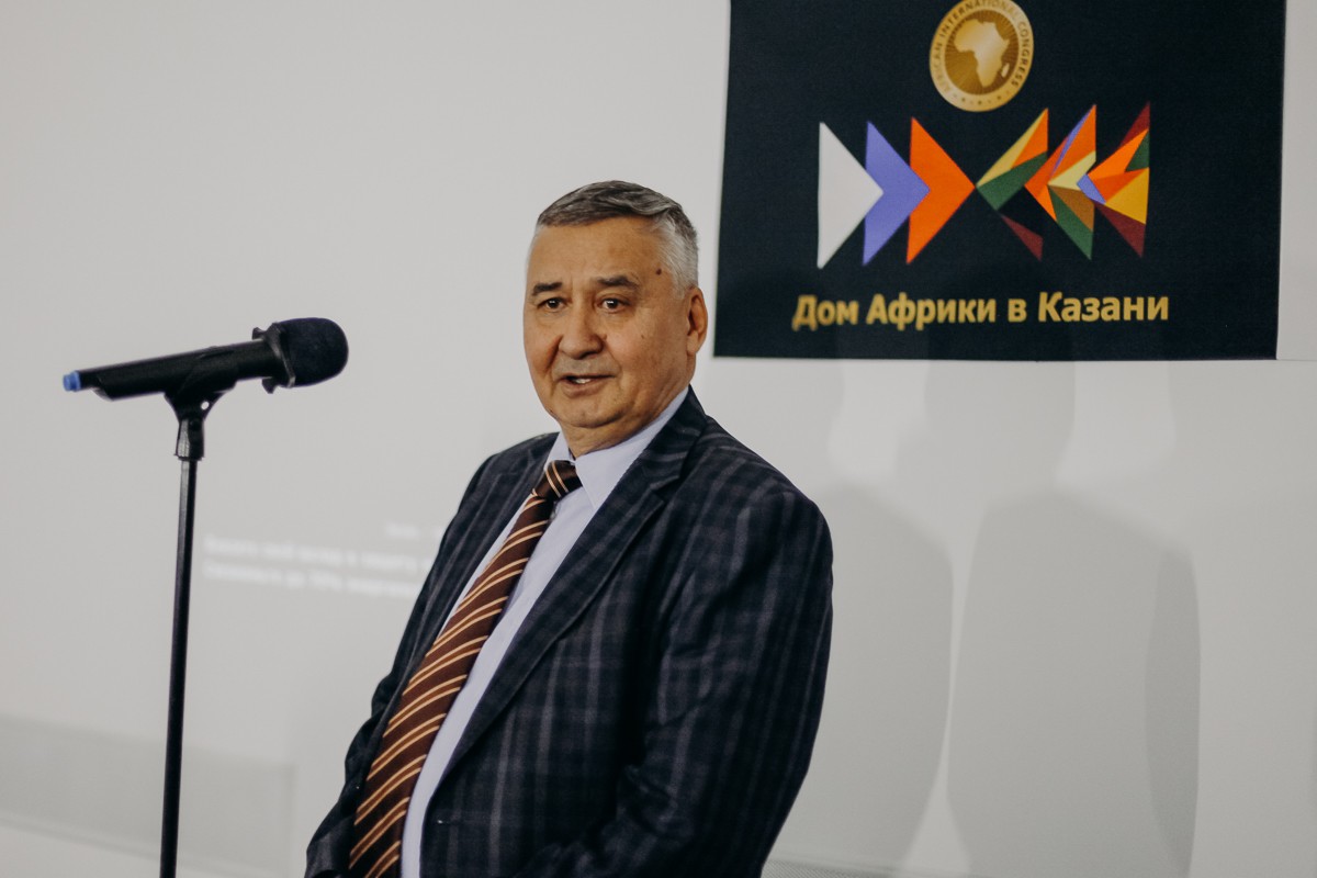 При поддержке КФУ открылся первый в Казани Дом Африки При поддержке КФУ открылся первый в Казани Дом Африки