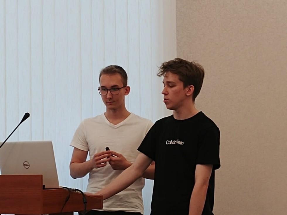 ������� �������� � �� ���� ��������� 2 ����� ��������� ������ ����������� 