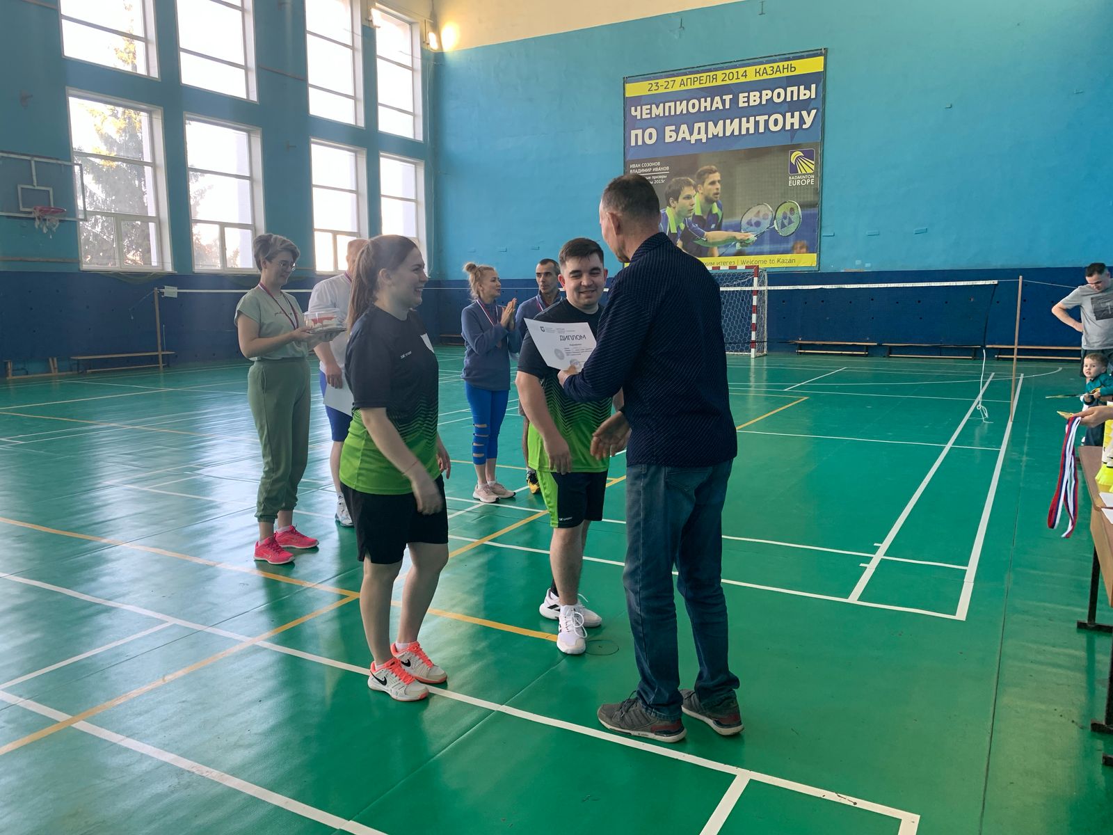 Лично-командный турнир по бадминтону среди работников КФУ и членов их семей Лично-командный турнир по бадминтону среди работников КФУ и членов их семей