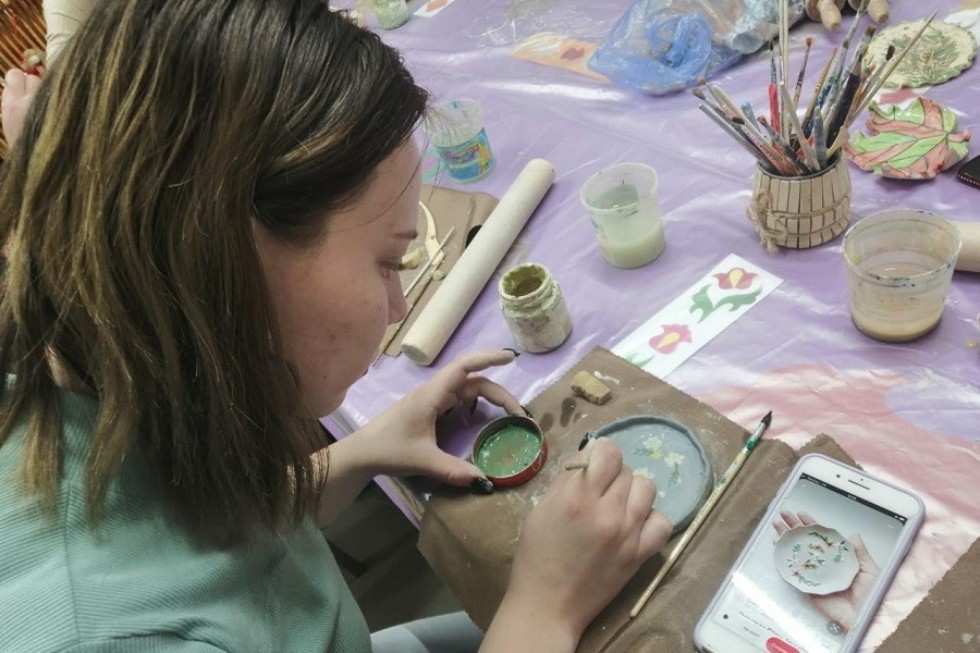 Студенты отделения психологии и педагогики посетили Музей-мастерскую декоративно-прикладного искусства Елабужского государственного музея-заповедника Студенты отделения психологии и педагогики посетили Музей-мастерскую декоративно-прикладного искусства Елабужского государственного музея-заповедника