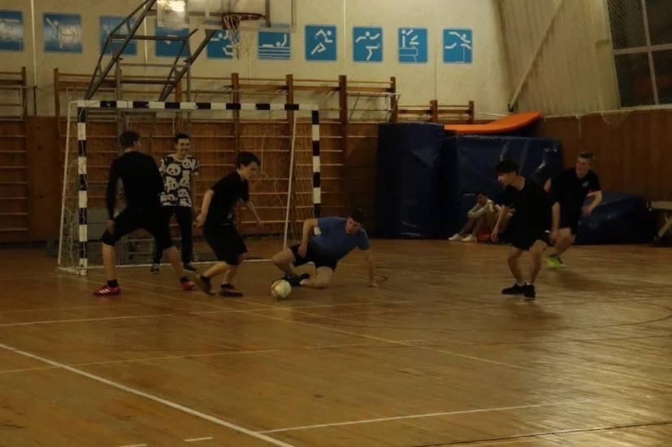 В Елабужском институте началось Первенство ЕИ КФУ среди студентов по мини-футболу В Елабужском институте началось Первенство ЕИ КФУ среди студентов по мини-футболу