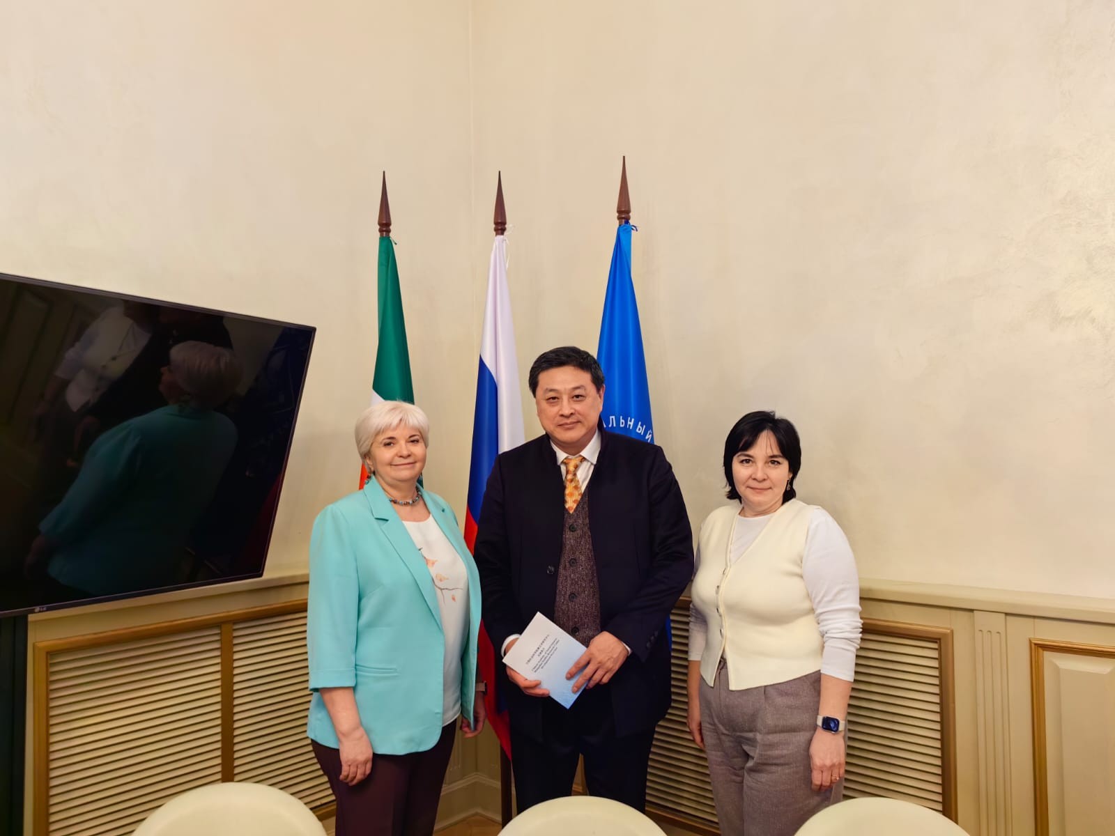 В ИМОИиВ обсудили актуальные вопросы в области монголоведения В ИМОИиВ обсудили актуальные вопросы в области монголоведения