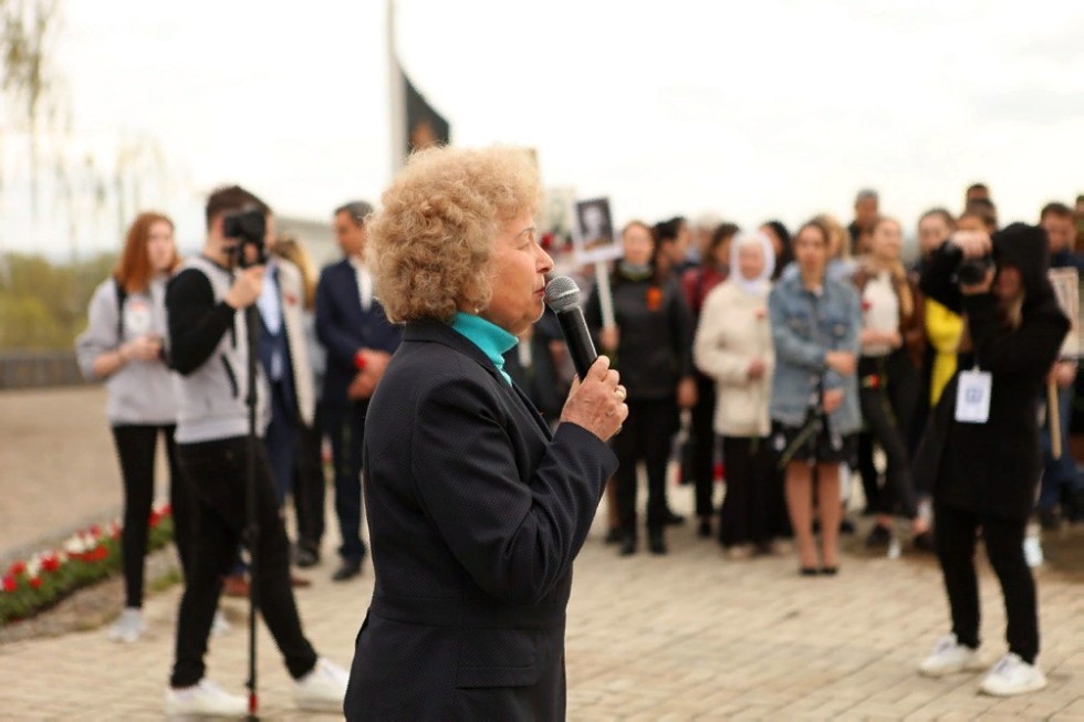 'Поклонимся великим тем годам': День Победы встретили в Елабужском институте КФУ 'Поклонимся великим тем годам': День Победы встретили в Елабужском институте КФУ