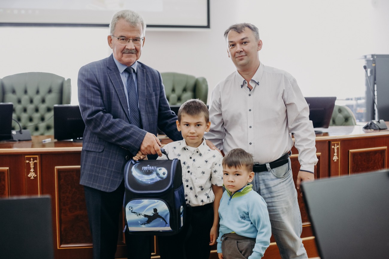 ����� ����������� ������, ����������� � ������ �����, ������� �������