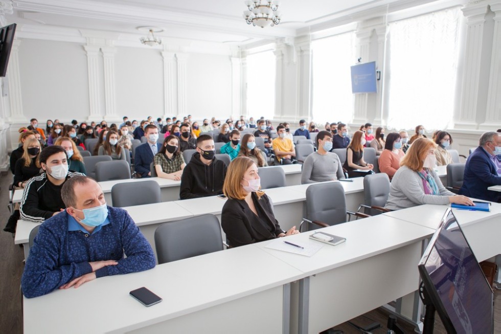 Встреча с председателем городского суда состоялась в Елабужском институте КФУ Встреча с председателем городского суда состоялась в Елабужском институте КФУ