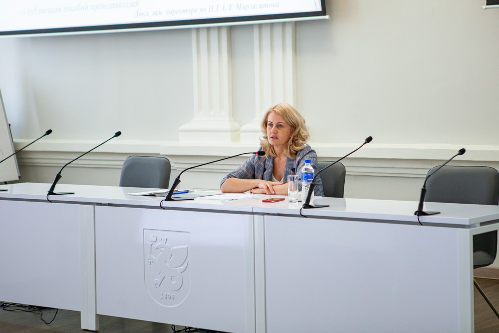 В Елабужском институте КФУ прошло очередное заседание Ученого совета В Елабужском институте КФУ прошло очередное заседание Ученого совета