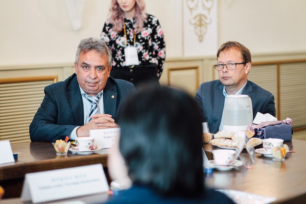 В ИМО торжественно открыли X Семинар по корееведению(фоторепортаж) В ИМО торжественно открыли X Семинар по корееведению(фоторепортаж)