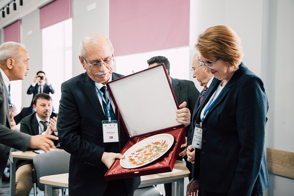 В Институте международных отношений проходит I Международный научный симпозиум 'История и культура Золотой Орды' В Институте международных отношений проходит I Международный научный симпозиум 'История и культура Золотой Орды'