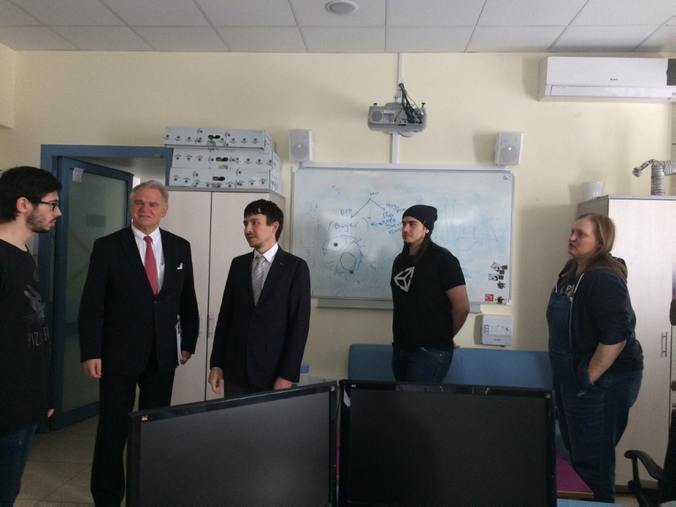 ���� ������� ���������� GoverMedia Plus LLC. Canada Corp  �-�. ������ ��. ����