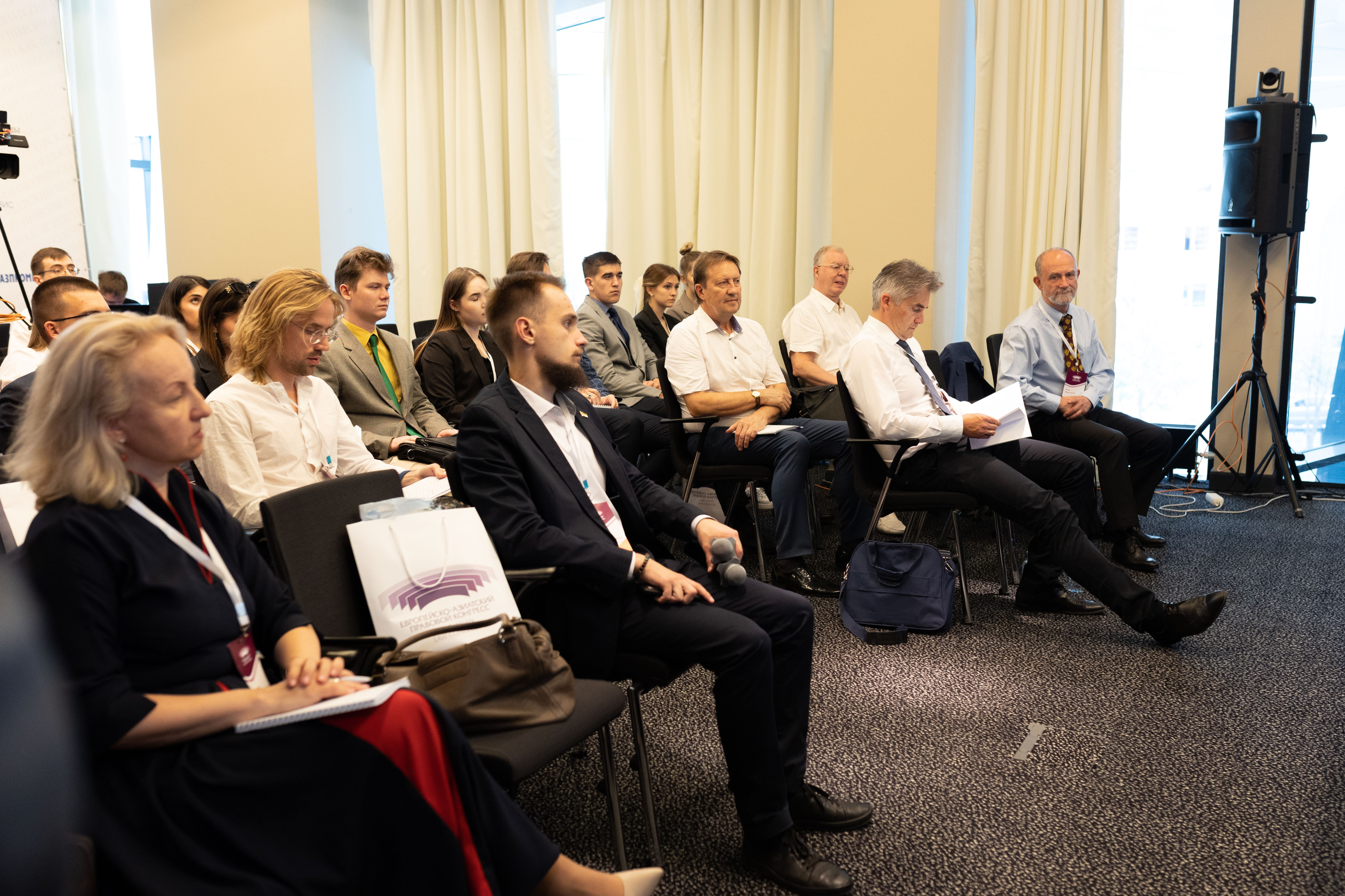 Профессор Р.Ш.Давлетгильдеев принял участие в XVI сессии Европейско-Азиатского правового конгресса Профессор Р.Ш.Давлетгильдеев принял участие в XVI сессии Европейско-Азиатского правового конгресса