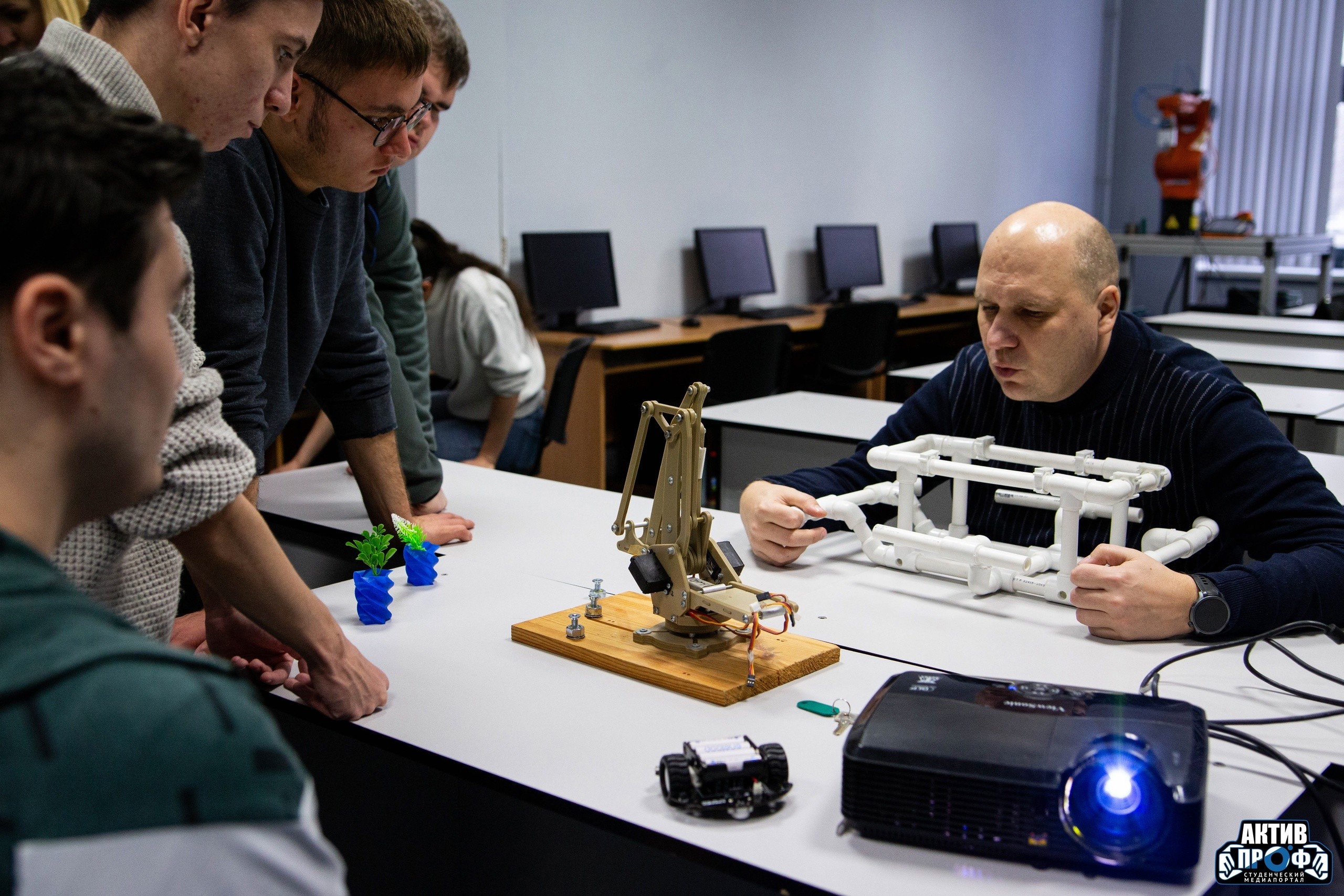 Добро пожаловать в Набережночелнинский институт КФУ! Добро пожаловать в Набережночелнинский институт КФУ!