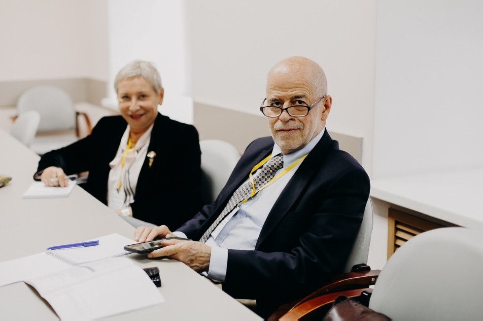 XII ������������� ����� 