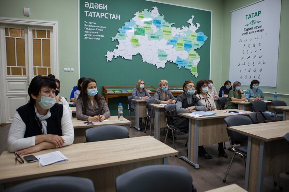 В Елабужском институте КФУ прошла Всероссийская научно-практическая конференция 'Татарский язык и литература, история: прошлое, настоящее, будущее' В Елабужском институте КФУ прошла Всероссийская научно-практическая конференция 'Татарский язык и литература, история: прошлое, настоящее, будущее'