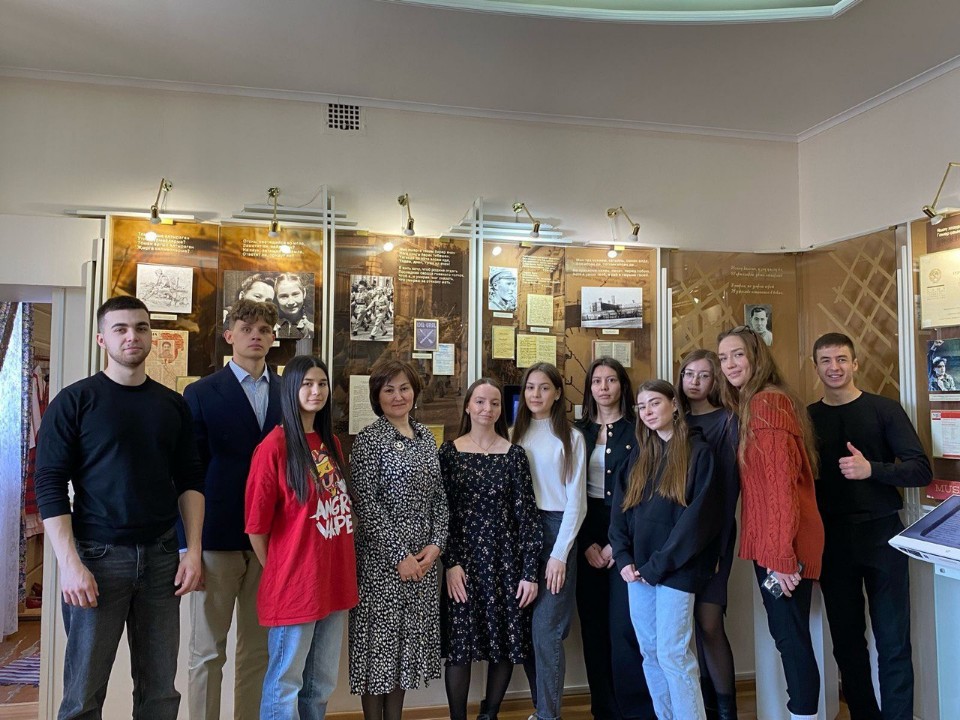 Кураторские часы, посвященные героям Великой Отечественной войны Кураторские часы, посвященные героям Великой Отечественной войны