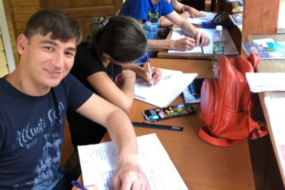 Более 100 студентов отделения математики и естественных наук отдохнули в спортивно-оздоровительном лагере Более 100 студентов отделения математики и естественных наук отдохнули в спортивно-оздоровительном лагере