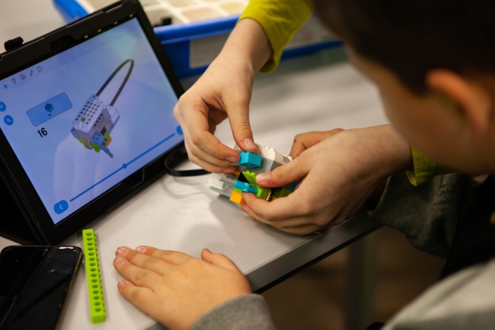 ����������