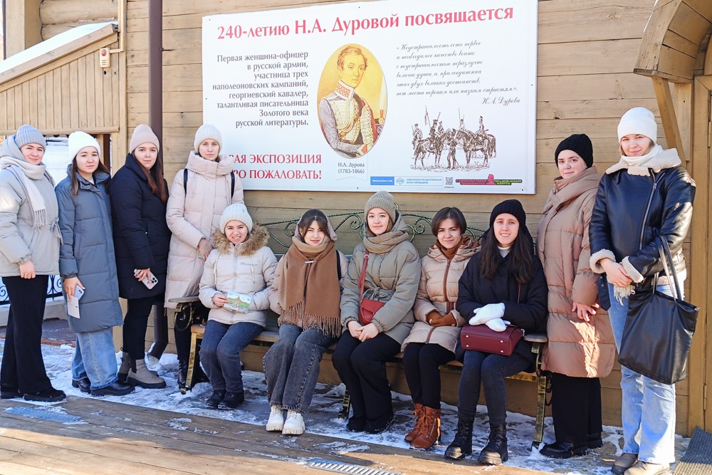 Посещение Дома памяти Марины Цветаевой и Дома-музея кавалерист- девицы Надежды Дуровой Посещение Дома памяти Марины Цветаевой и Дома-музея кавалерист- девицы Надежды Дуровой