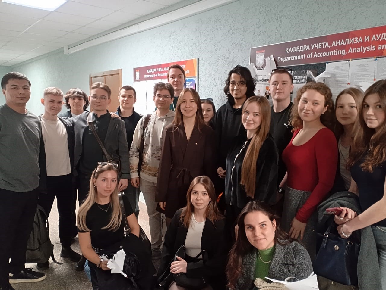 ��������� ������ ���� ����� �����������, ����������� ��������������� ������� �����, ������� � ������ � ����� 80-� ��������� ������ � ������� ������������� ����� 1941-1945 �����