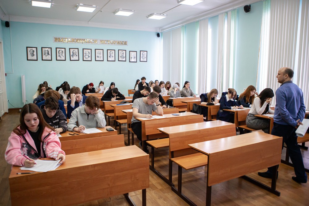 В Елабужском институте состоялась Олимпиада по экономике В Елабужском институте состоялась Олимпиада по экономике