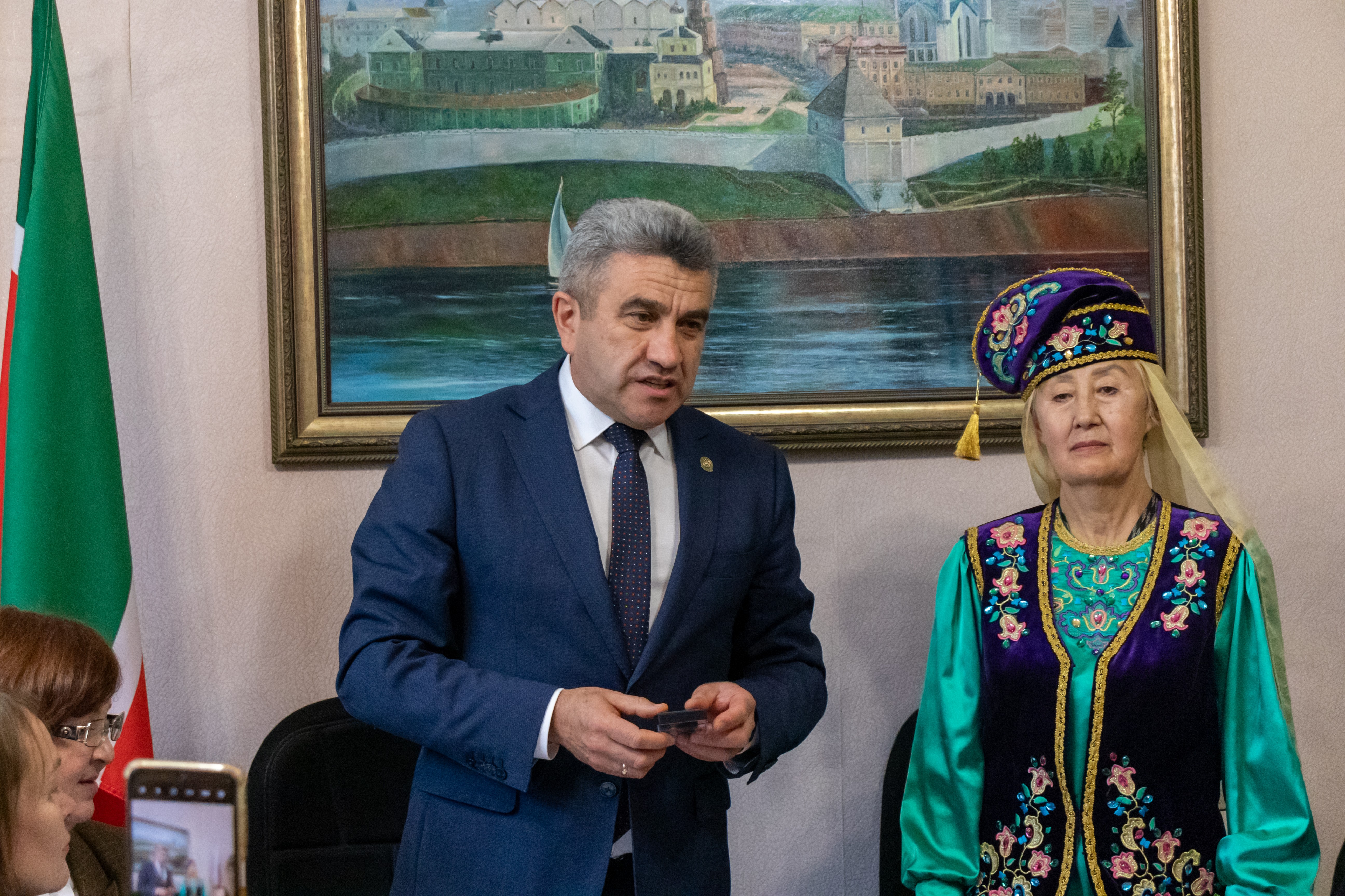 На базе общественной организации 'Местная национально-культурная автономия татар г. Барнаула' открылся образовательно-культурный центр Института Каюма Насыри КФУ На базе общественной организации 'Местная национально-культурная автономия татар г. Барнаула' открылся образовательно-культурный центр Института Каюма Насыри КФУ