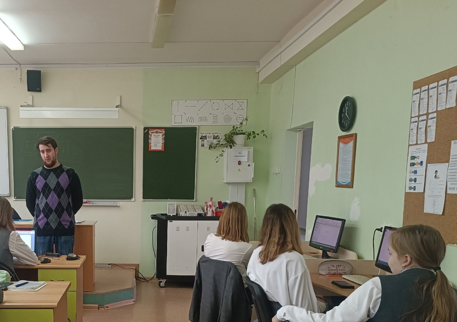 ������� ������� ��������� ��� ����������������� �����, �������� ����� �������� � �������� � 77 ������ ���������� ����� �� ,���������� �������� ��. �. �. ���������, �����������