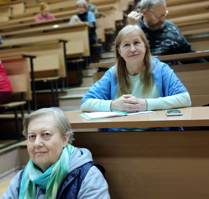 Слушатели Университета третьего возраста погрузились в истории генеаологического древа Рюриковичей. Слушатели Университета третьего возраста погрузились в истории генеаологического древа Рюриковичей.