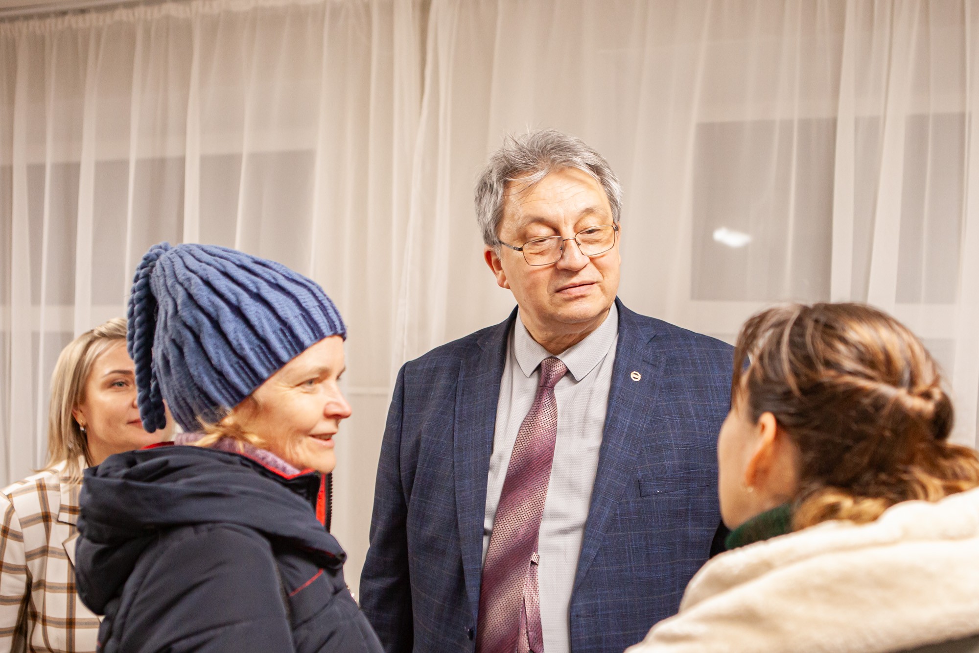 Школьники из Лисичанска и Рубежного приступили к учебе в 'Университетской' школе Елабужского института КФУ Школьники из Лисичанска и Рубежного приступили к учебе в 'Университетской' школе Елабужского института КФУ