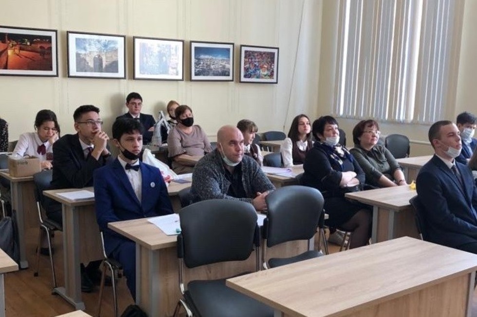 В Елабужском институте КФУ состоялась ежегодная конференция 'Физика и астрономия в цифровом обществе' В Елабужском институте КФУ состоялась ежегодная конференция 'Физика и астрономия в цифровом обществе'