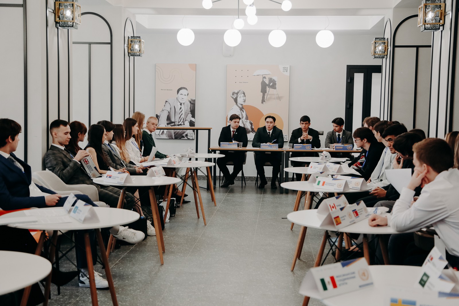 КФУ открыл Казанскую модель ООН КФУ открыл Казанскую модель ООН