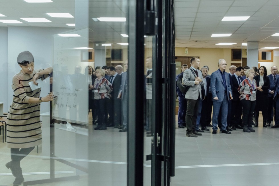 EduTech and new University Clinic facilities showed to the Board of Academics EduTech and new University Clinic facilities showed to the Board of Academics