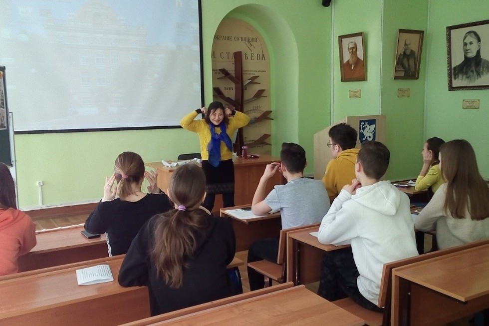 Участники лингвистической школы 'Polyglot' получили сертификаты об обучении Участники лингвистической школы 'Polyglot' получили сертификаты об обучении