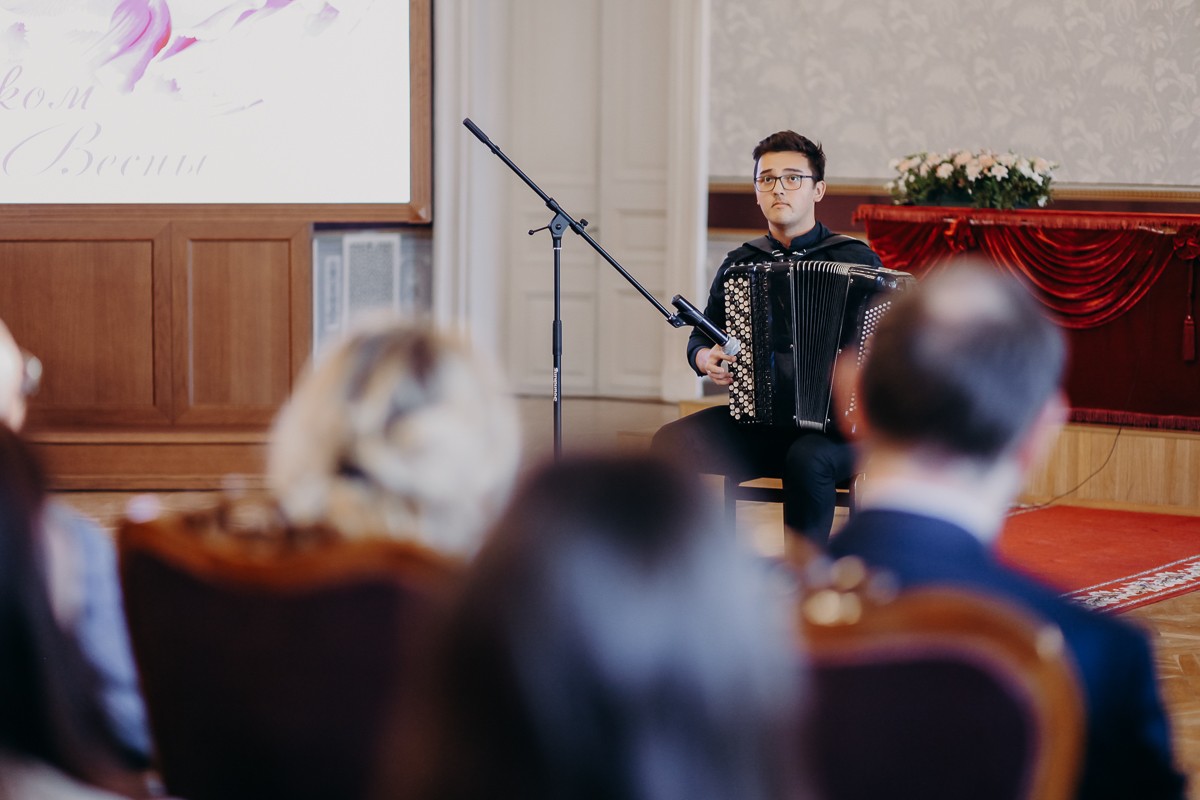 � ��� ��������� ����������� ������� � ���������� 8 �����