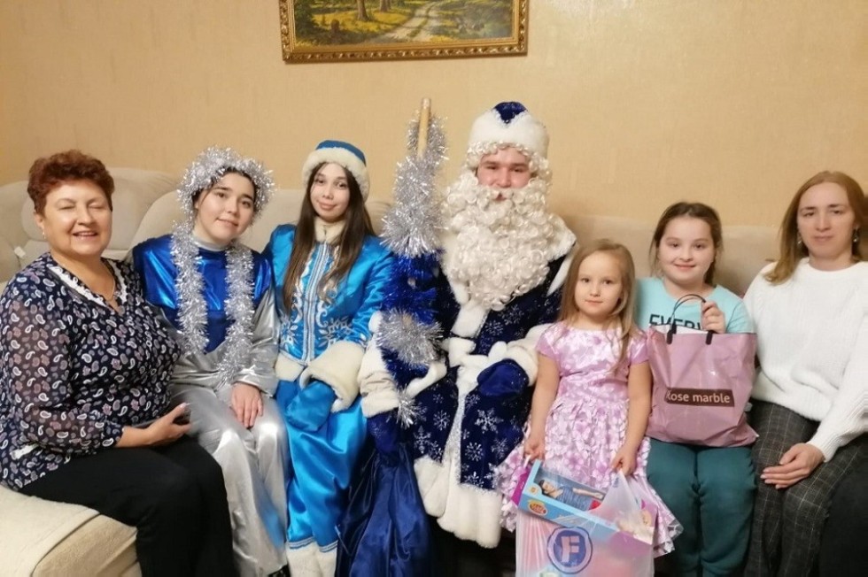 'Праздник в каждый дом': с наступающим Новым годом! 'Праздник в каждый дом': с наступающим Новым годом!