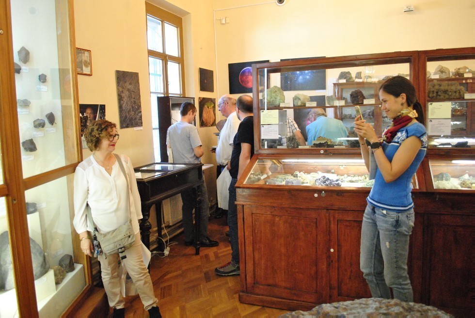 Kazan University visited by participants of 81st Annual Meeting of Meteoritical Society ,Vienna Museum of Natural History, Meteoritical Society, Joint Institute for Nuclear Research, Petersburg Nuclear Physics Institute, NASA, Karla impact crater, Buinsk, IGPT, IP