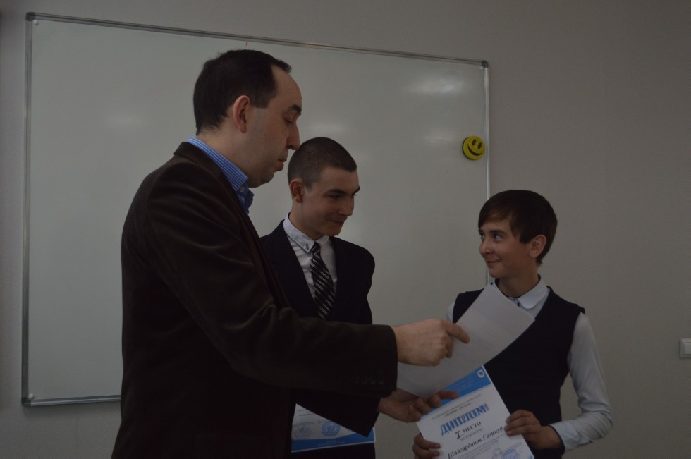 ����� ��������� ���� ������������� 