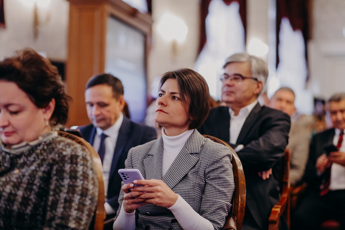 Константин Могилевский: 'КФУ ? один из лидирующих университетов по подготовке историков' Константин Могилевский: 'КФУ ? один из лидирующих университетов по подготовке историков'