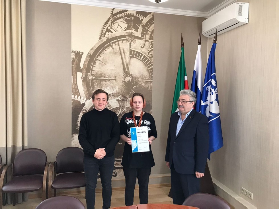 ���������� �������� ����� 1 ����� � ���������-�������������� ���� 