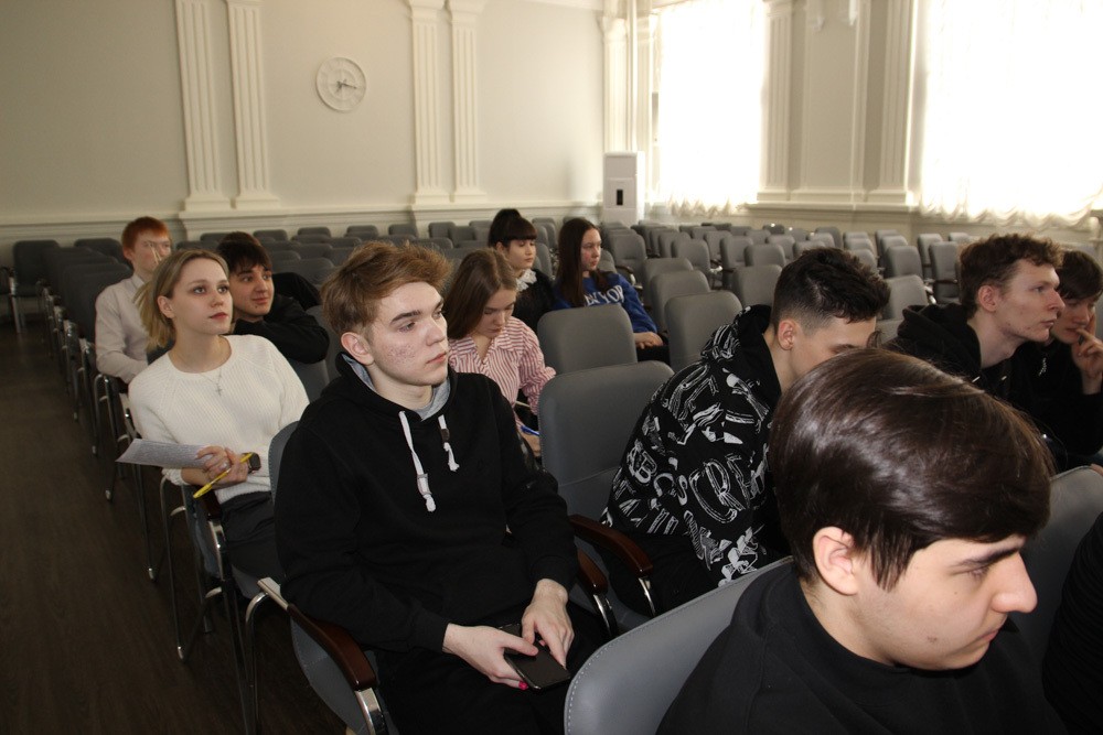 На элективном курсе 'Основы педагогики' обучающиеся психолого-педагогических классов Елабужского муниципального района Республики Татарстан определяют вектор профессионального развития педагога будущего На элективном курсе 'Основы педагогики' обучающиеся психолого-педагогических классов Елабужского муниципального района Республики Татарстан определяют вектор профессионального развития педагога будущего