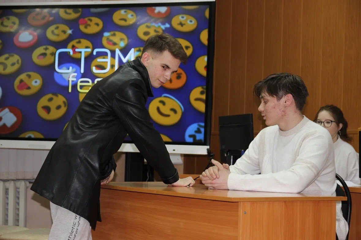 В рамках фестиваля 'Студенческая весна-2023' прошел СТЭМ-fest В рамках фестиваля 'Студенческая весна-2023' прошел СТЭМ-fest