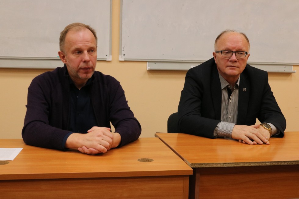 � ������ � ���� - ������ �����, �������� ������ ���������������� � �������������� ������������ � ����������, ���������� �������� ��������� ��������� � ��������������� ������ ��� ���������� ��