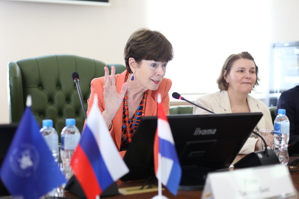 Netherlands Ambassador Renée Jones-Bos met with students at the Institute of International Relations