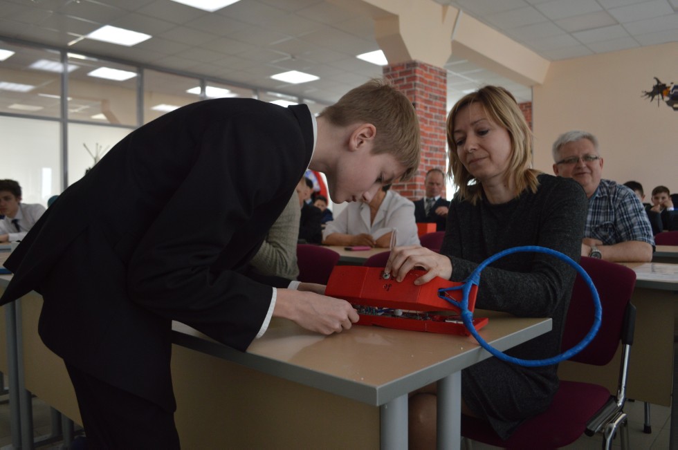 ����� ��������� ���� ������������� 