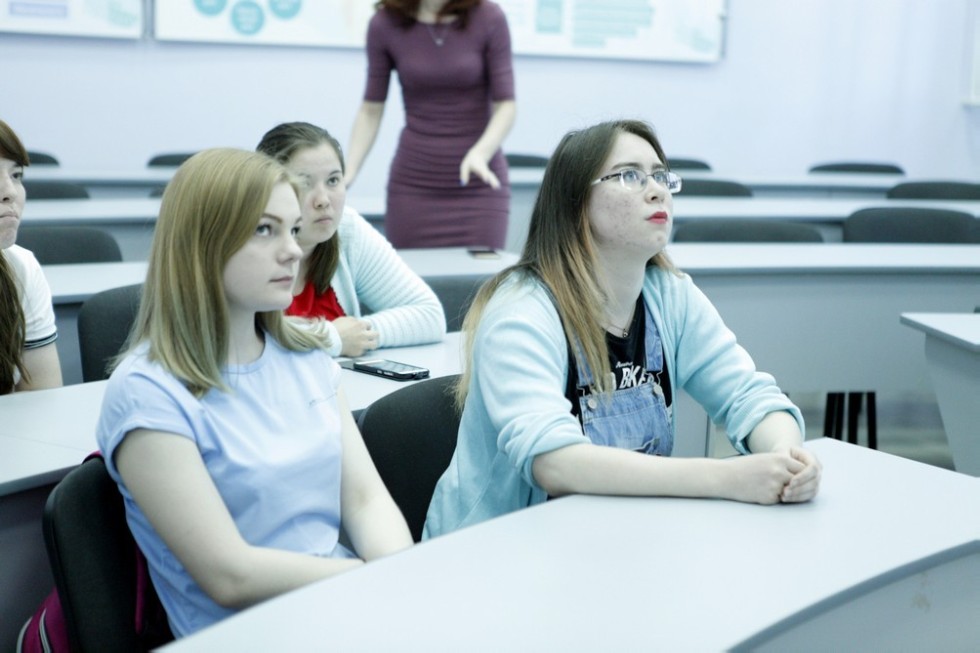 В Елабужском институте КФУ прошло очередное заседание литклуба 'Планета писателя' В Елабужском институте КФУ прошло очередное заседание литклуба 'Планета писателя'